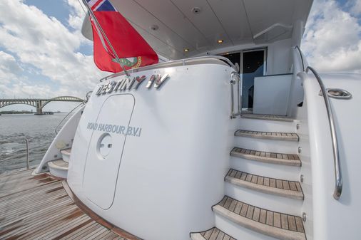 Hatteras 80 Motor Yacht Sky Lounge image