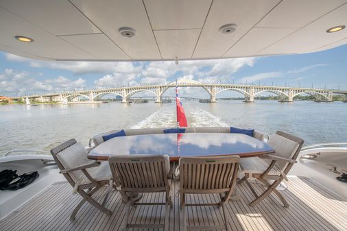 Hatteras 80 Motor Yacht Sky Lounge image