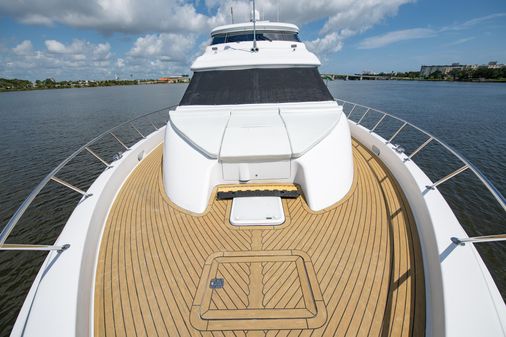 Hatteras 80 Motor Yacht Sky Lounge image