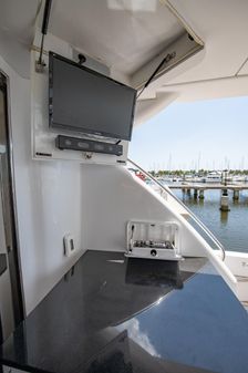 Hatteras 80 Motor Yacht Sky Lounge image