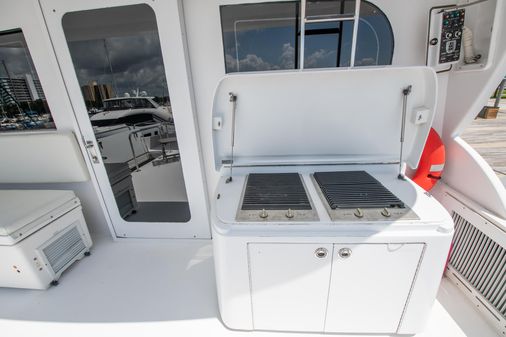 Hatteras 80 Motor Yacht Sky Lounge image