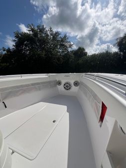 Invincible 39-CENTER-CONSOLE image