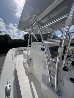 Invincible 39-CENTER-CONSOLE image