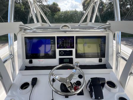 Invincible 39 Center Console image