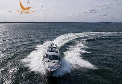 Galeon 700 Sky 