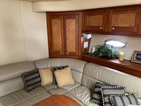 Cruisers Yachts 5470 Express image