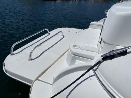 Cruisers Yachts 5470 Express image