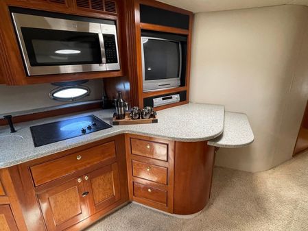 Cruisers Yachts 5470 Express image