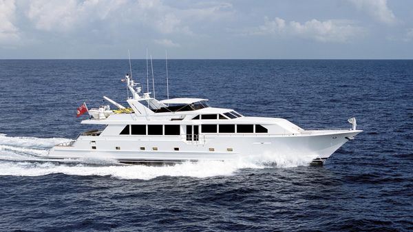 Broward Cockpit Motoryacht