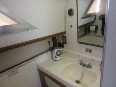 Hatteras 31-CRUISER image