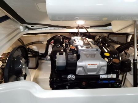 Formula 270 Bowrider image