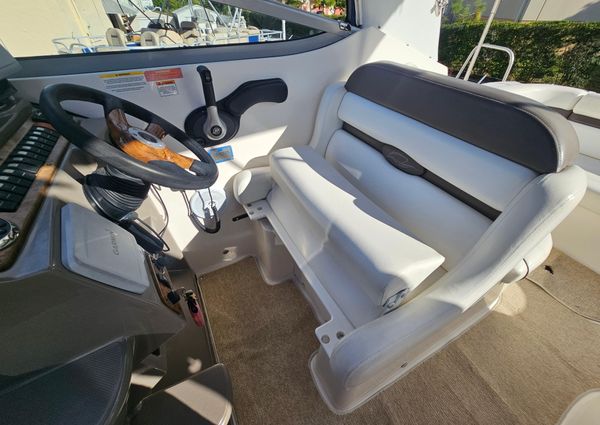 Rinker 260-EXPRESS-CRUISER image