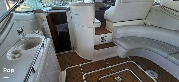 Cruisers Yachts 3772 Express image