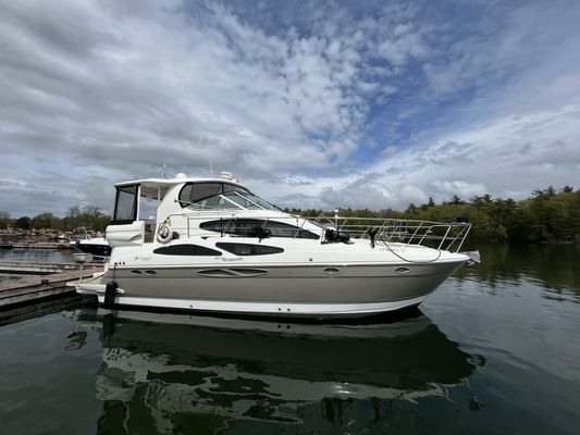 Cruisers Yachts 415 Express Motor Yacht - main image