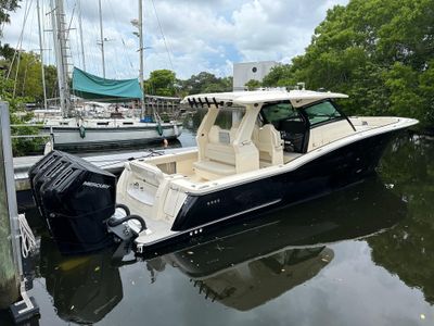 yacht dealers in florida