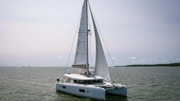 Lagoon 42 