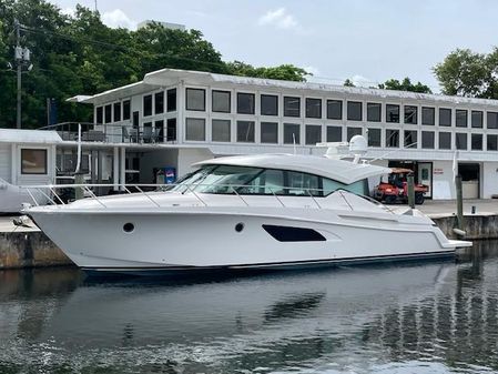 Tiara Yachts C53 Coupe image