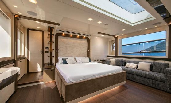 Monte Carlo Yachts MCY 96 image