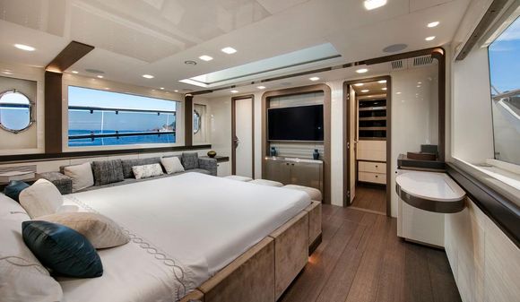 Monte Carlo Yachts MCY 96 image