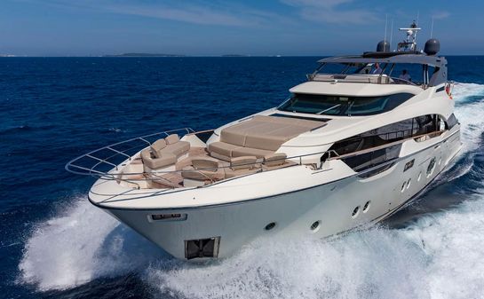 Monte Carlo Yachts MCY 96 image