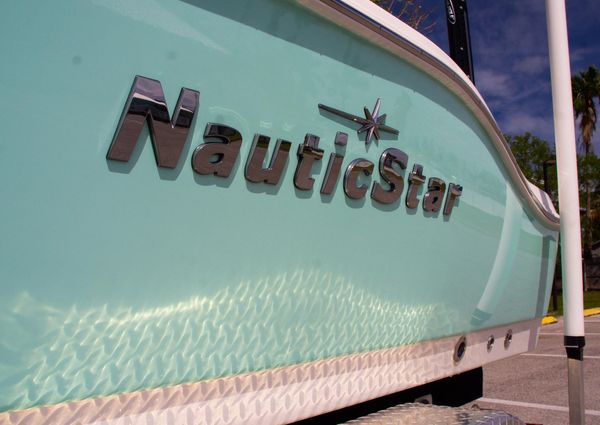 Nauticstar 2302-LEGACY image