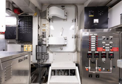 Burger Motor Yacht image