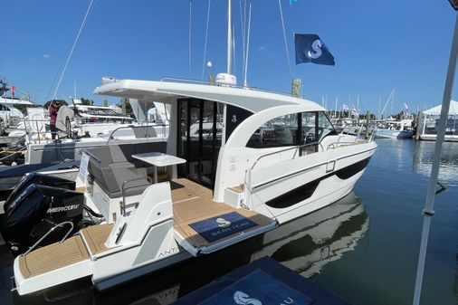 Beneteau Antares 11 image