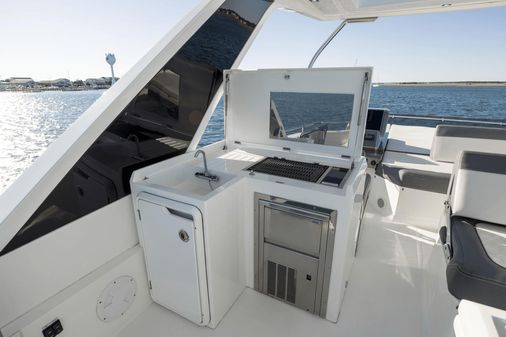 Galeon 500 Fly image