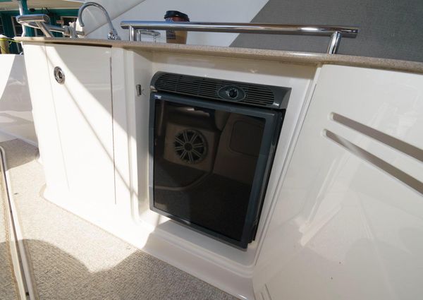 Sea Ray 310 Sundancer image