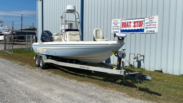 Skeeter SX240