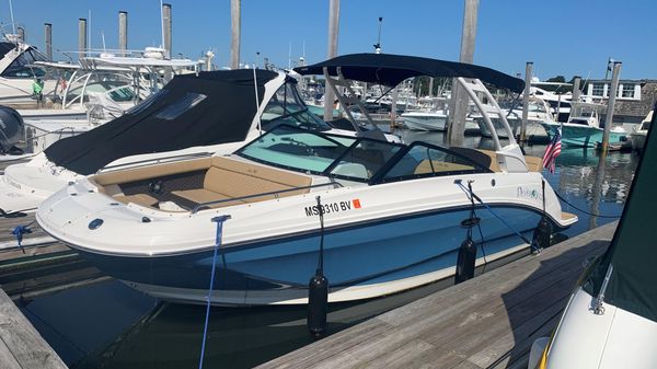 Sea Ray SDX 250 Outboard 