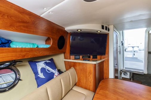 Rinker 290 Express Cruiser image