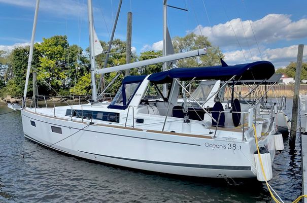 Beneteau OCEANIS-38-1 - main image