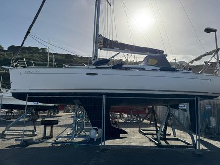 Beneteau Oceanis 37 image