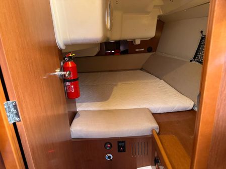 Beneteau Oceanis 37 image