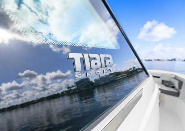 Tiara Yachts 34 LS image