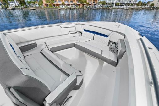 Tiara Yachts 34 LS image