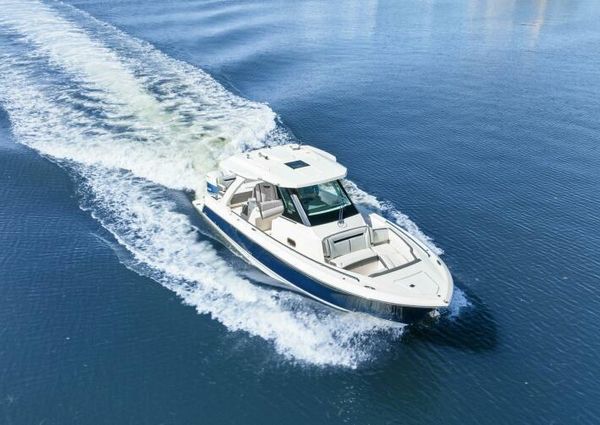 Tiara Yachts 34 LS image