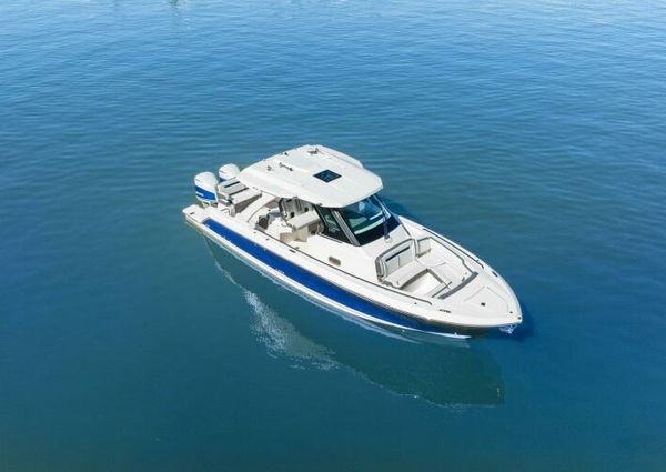 Tiara Yachts 34 LS image