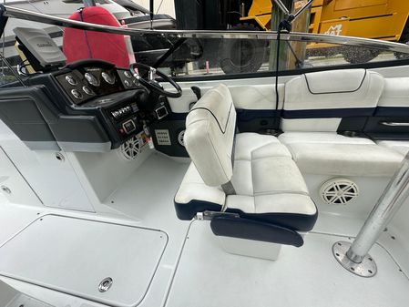 Formula 240 Bowrider image