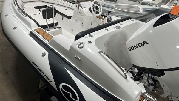 Walker Bay Generation 525