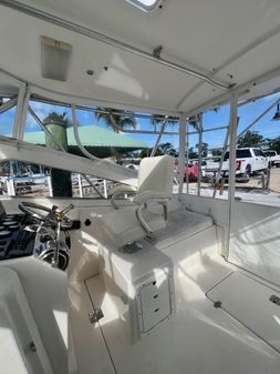 Luhrs 30 Open image