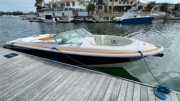 Chris-Craft Launch 28 