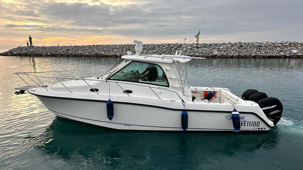 Boston Whaler 345 Conquest 