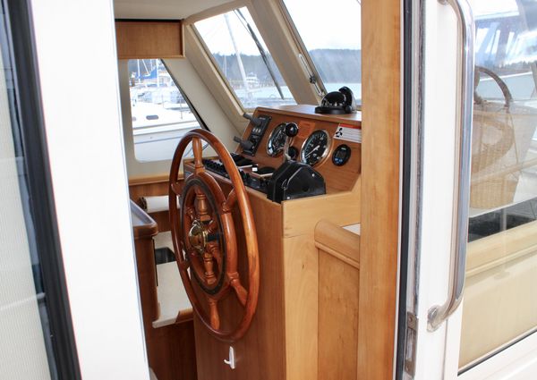 Mainship 34 Trawler image