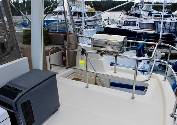 Mainship 34 Trawler image