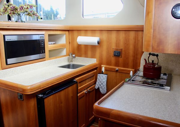 Mainship 34 Trawler image