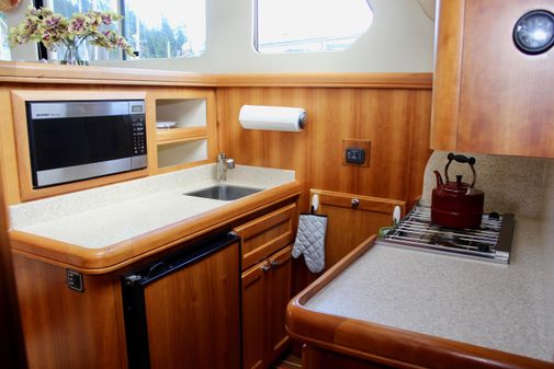 Mainship 34 Trawler image