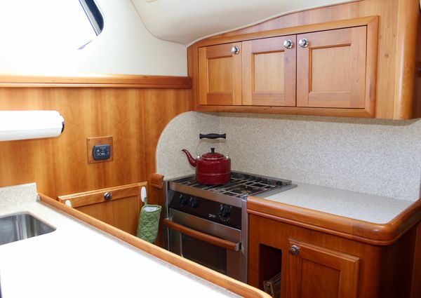 Mainship 34 Trawler image