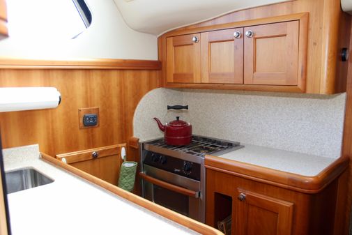 Mainship 34 Trawler image